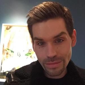 Meet your Posher, Christopher